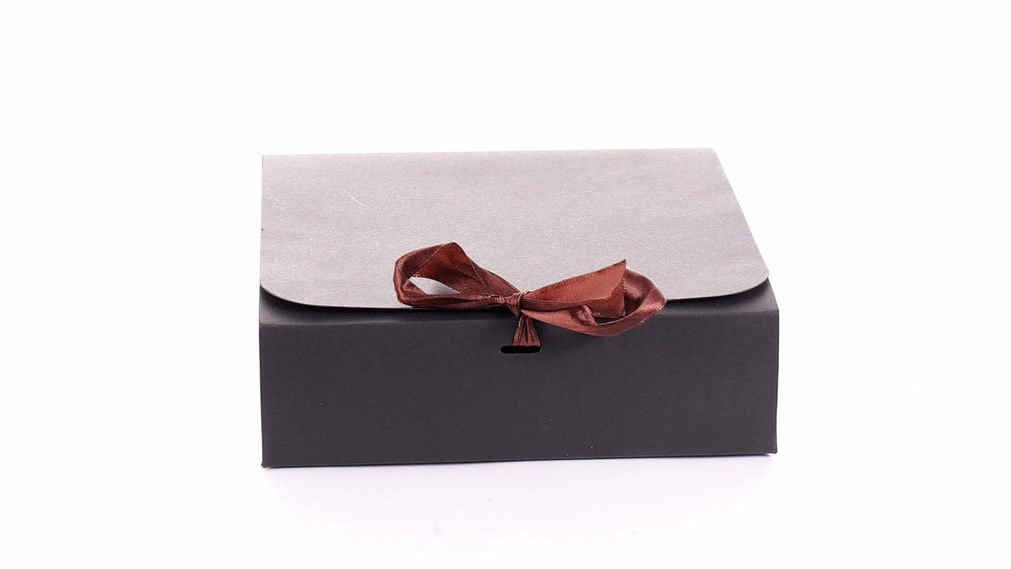Rectangular gift box with bow