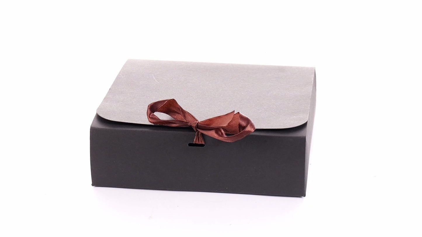 Rectangular gift box with bow