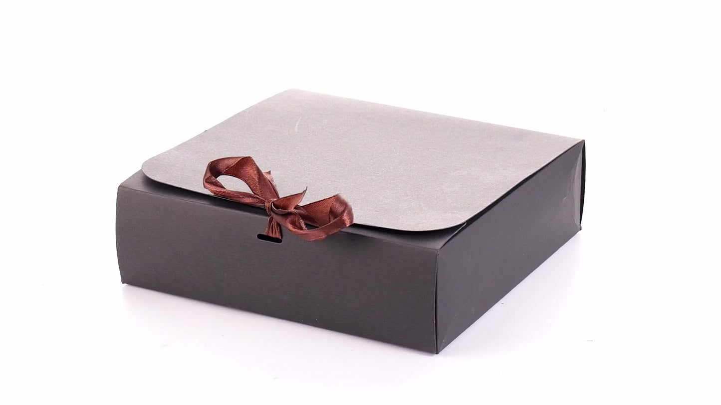 Rectangular gift box with bow