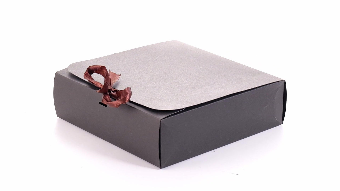 Rectangular gift box with bow