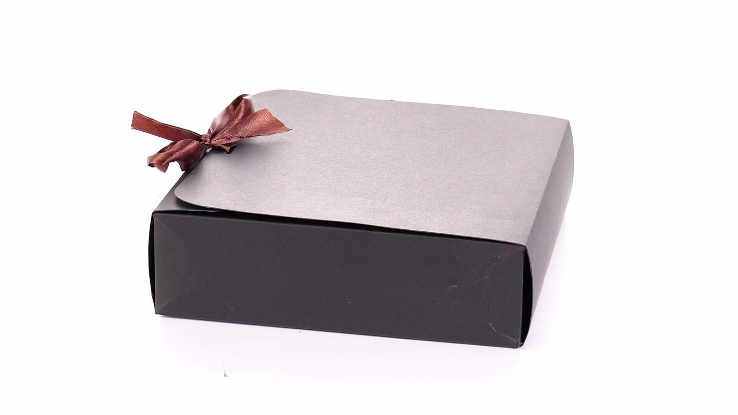 Rectangular gift box with bow