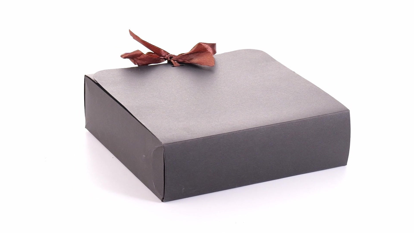 Rectangular gift box with bow