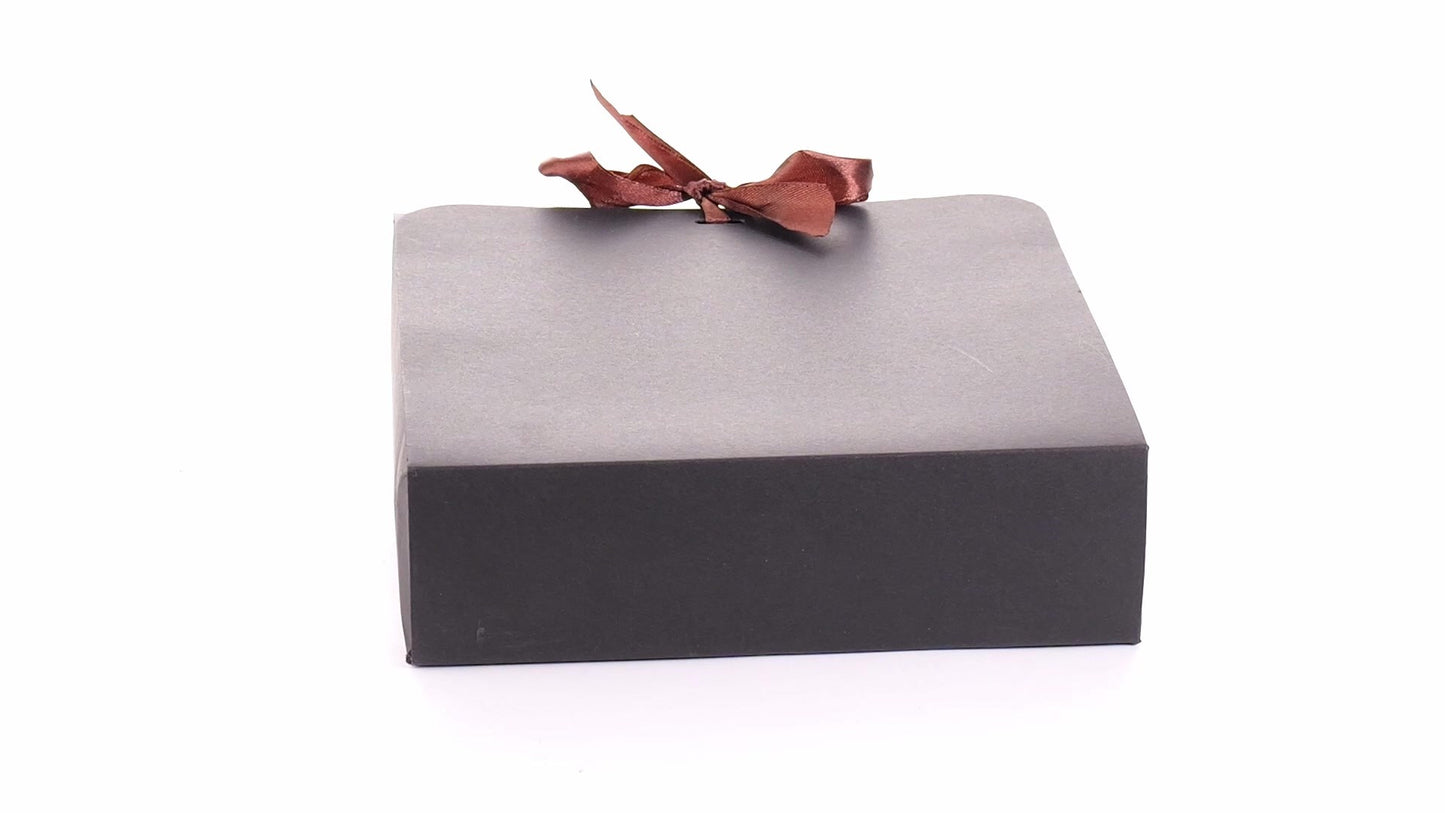 Rectangular gift box with bow