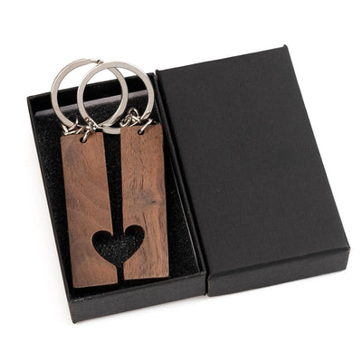 Set 2 brelocuri gravabile inima cuplu