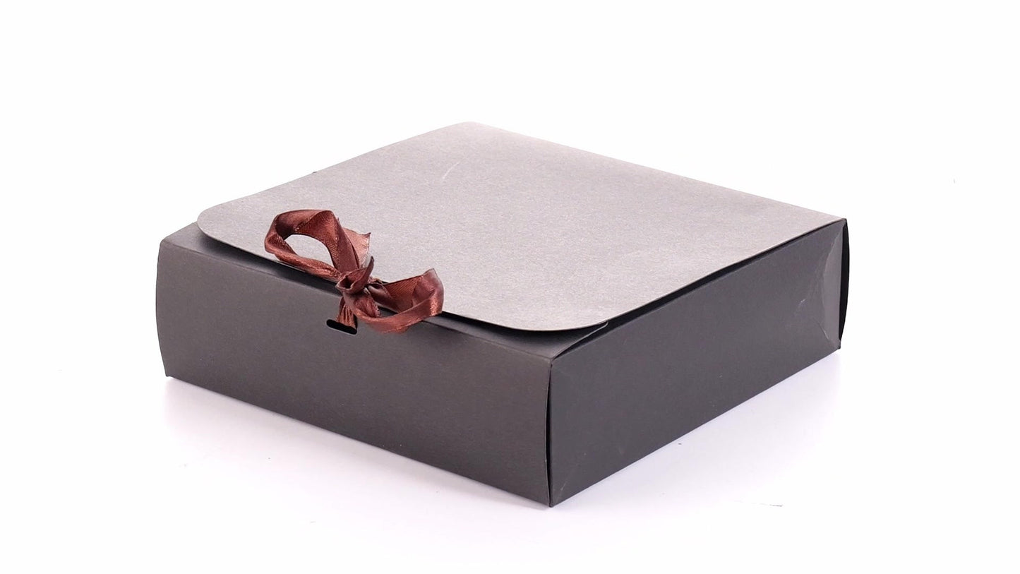 Rectangular gift box with bow